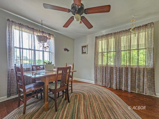 410 Hedgewood Dr.