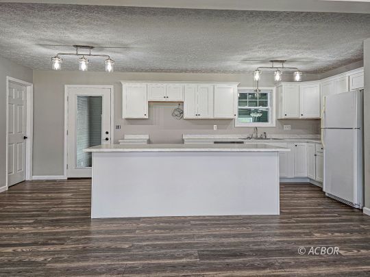 204 Sisson Road