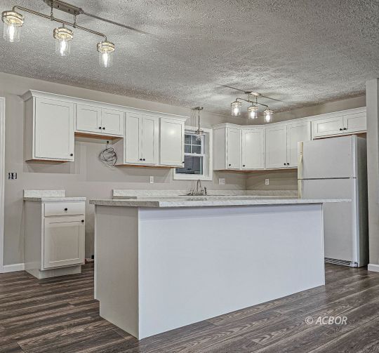 204 Sisson Road
