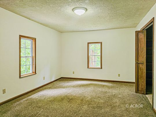 374 Sanders Dr