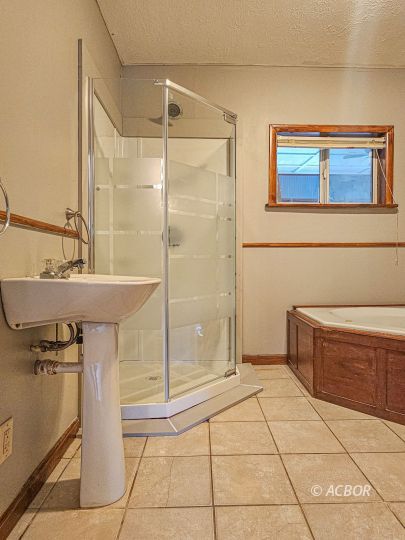 374 Sanders Dr