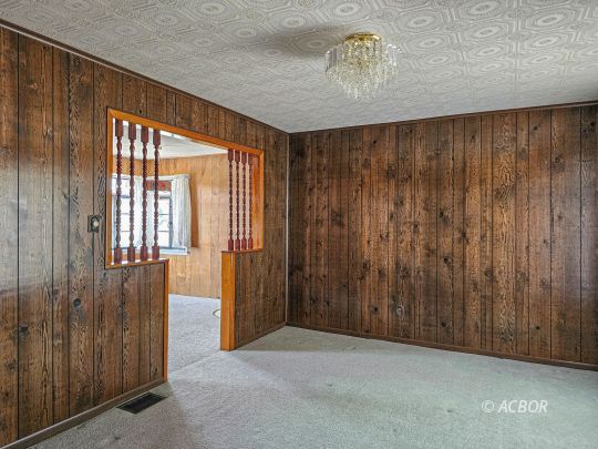 590 Jackson Pike
