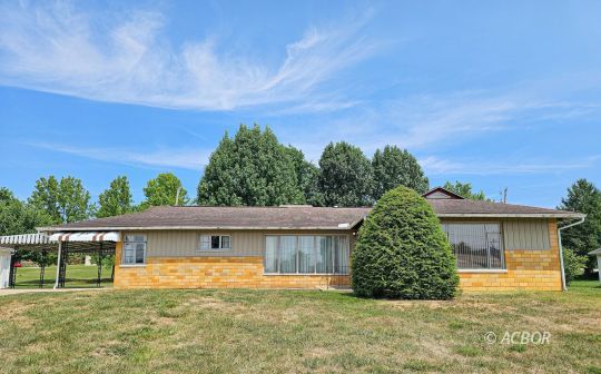 590 Jackson Pike