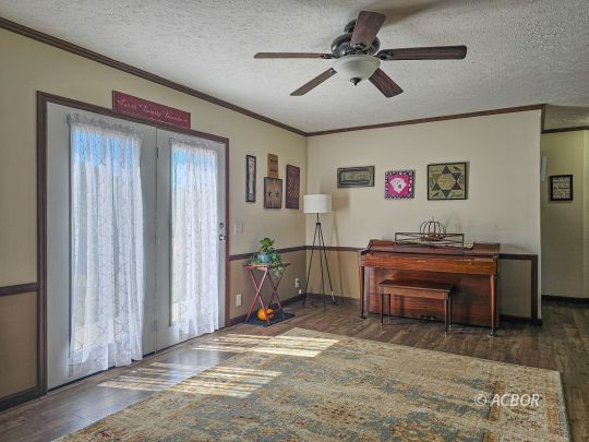529 Arbuckle Rd
