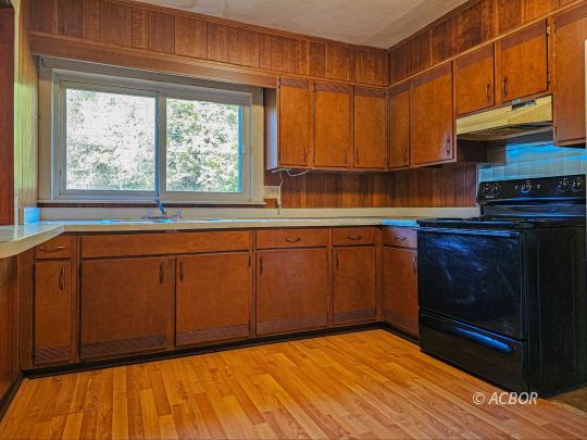 112 Burnett Extension