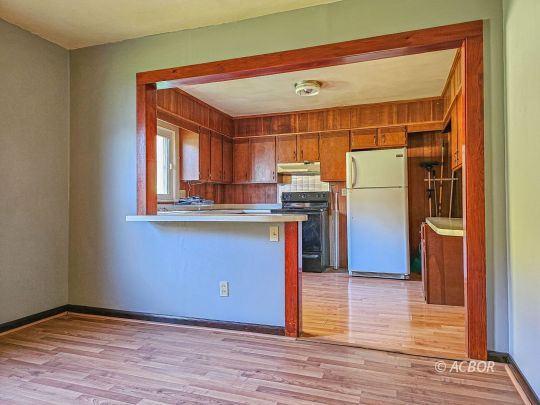 112 Burnett Extension