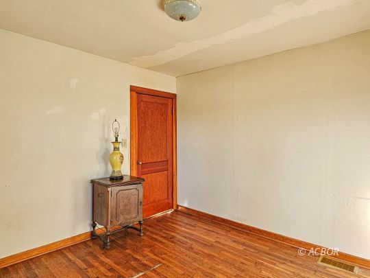 112 Burnett Extension