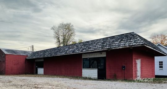 318 W High St