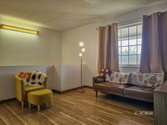 1294 Kemper Hollow