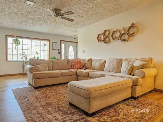 1294 Kemper Hollow