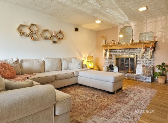 1294 Kemper Hollow