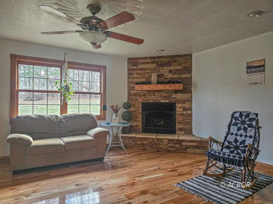 34170 Martindill Rd.