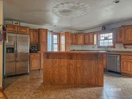 34170 Martindill Rd.