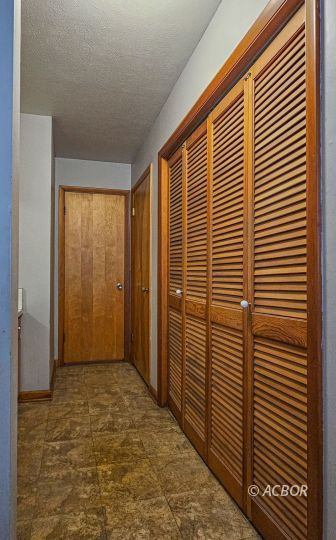 174 Sanders Dr