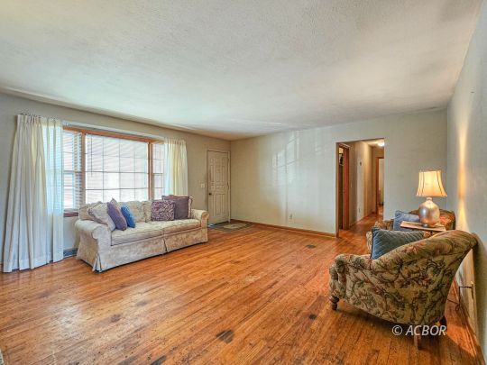 174 Sanders Dr