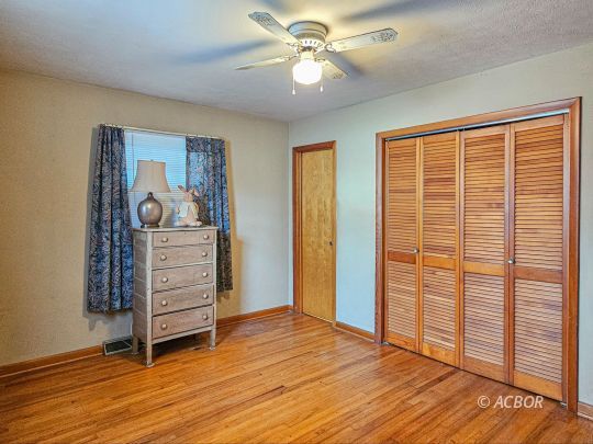 174 Sanders Dr
