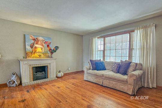 174 Sanders Dr