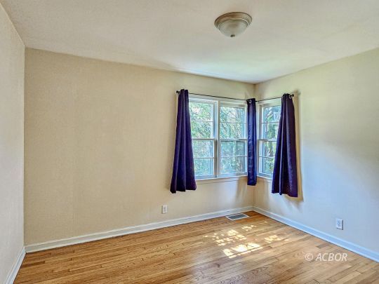 226 Ralph St