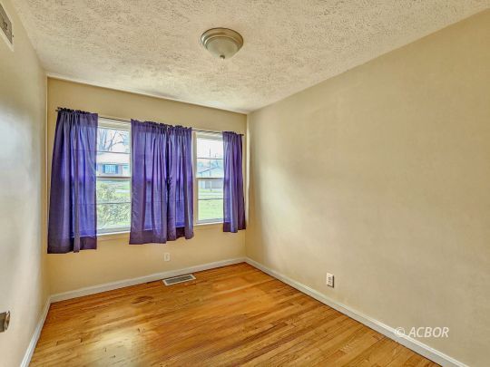 226 Ralph St