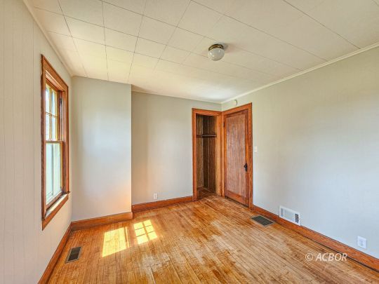 395 Vale Rd.