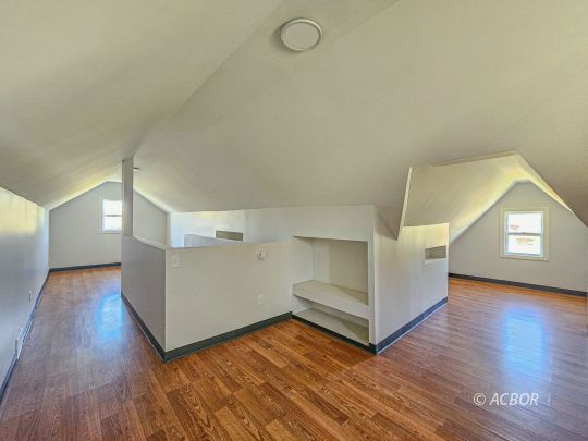 395 Vale Rd.