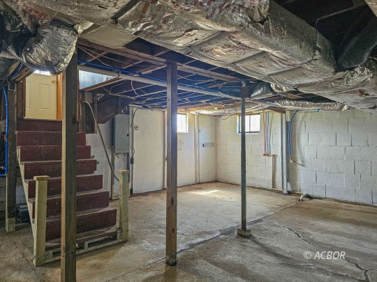 395 Vale Rd.