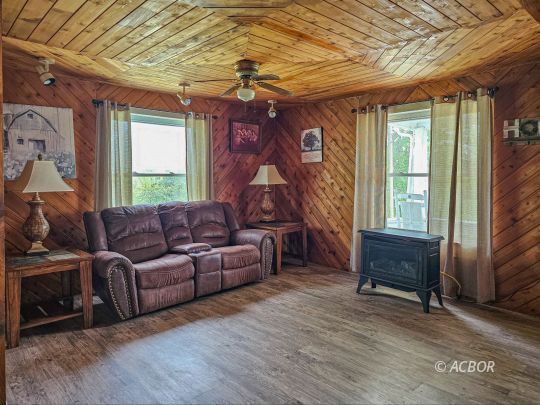 3202 Raccoon Rd.