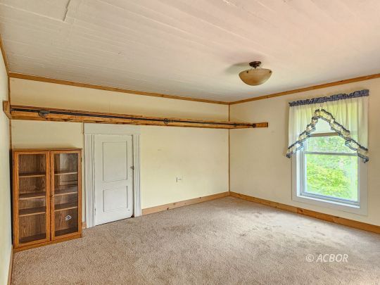 3202 Raccoon Rd.