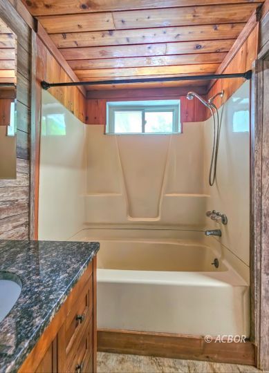 3202 Raccoon Rd.