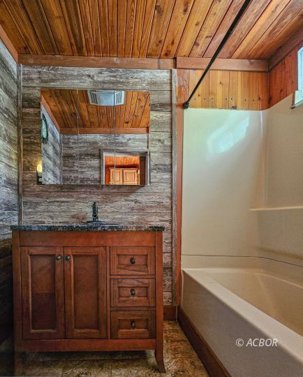 3202 Raccoon Rd.