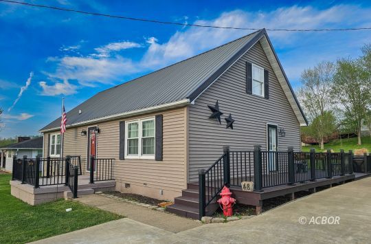48 Lincoln Pike