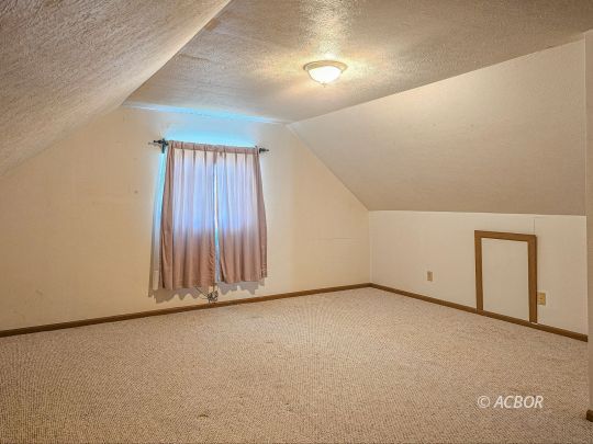 48 Lincoln Pike