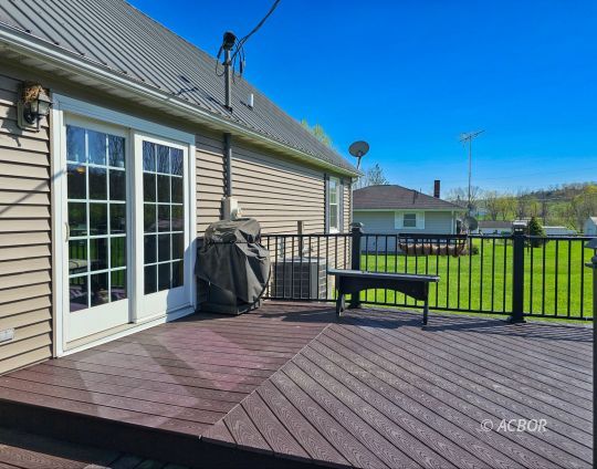 48 Lincoln Pike