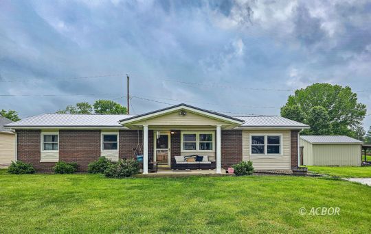 39 Cindy Ln