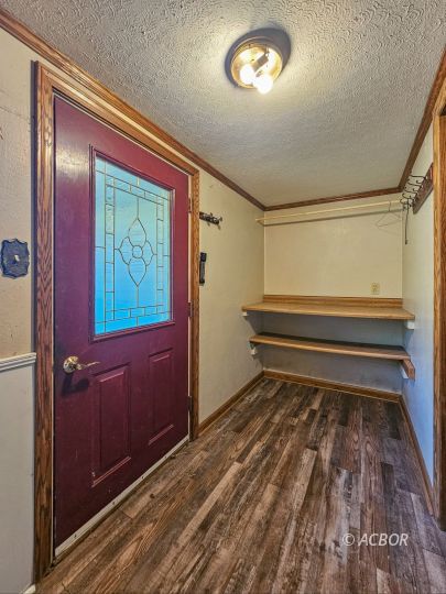 107 Buhl Morton Rd
