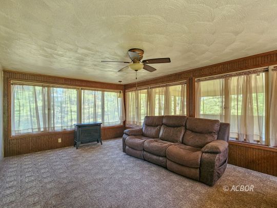107 Buhl Morton Rd