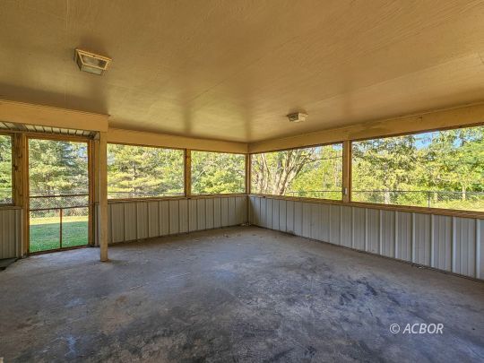107 Buhl Morton Rd
