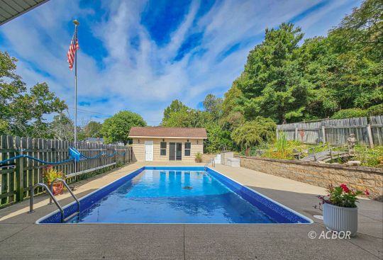 182 Brentwood Dr