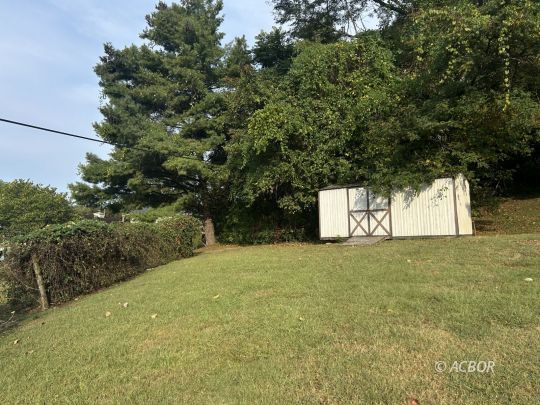 182 Brentwood Dr