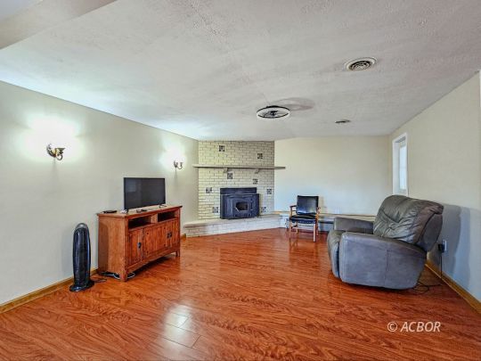 182 Brentwood Dr