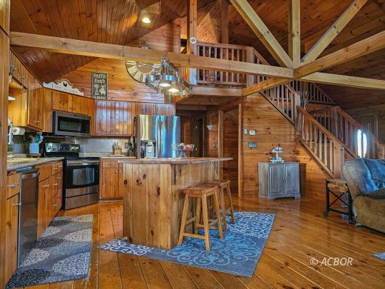 1176 Tick Ridge Rd