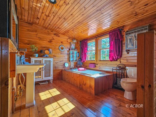 1176 Tick Ridge Rd