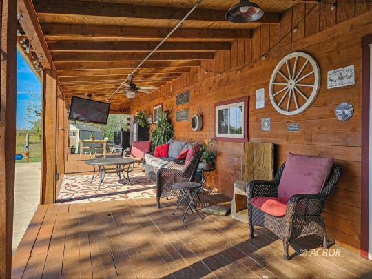 1176 Tick Ridge Rd