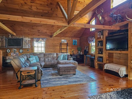1176 Tick Ridge Rd