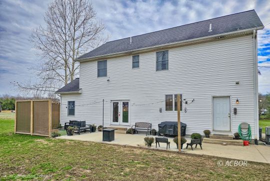 370 Bostic