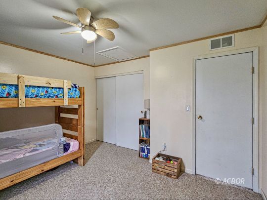 370 Bostic