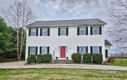 370 Bostic