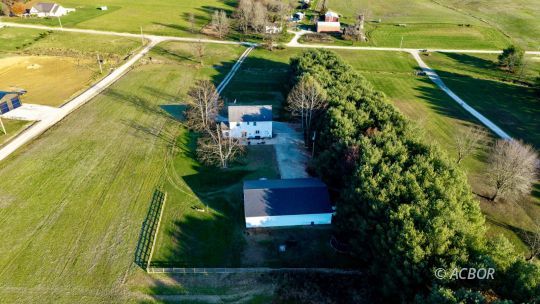 370 Bostic
