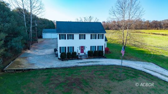 370 Bostic