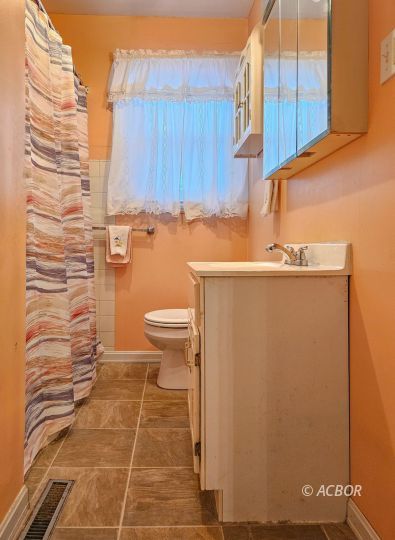 103 Bastiani Dr